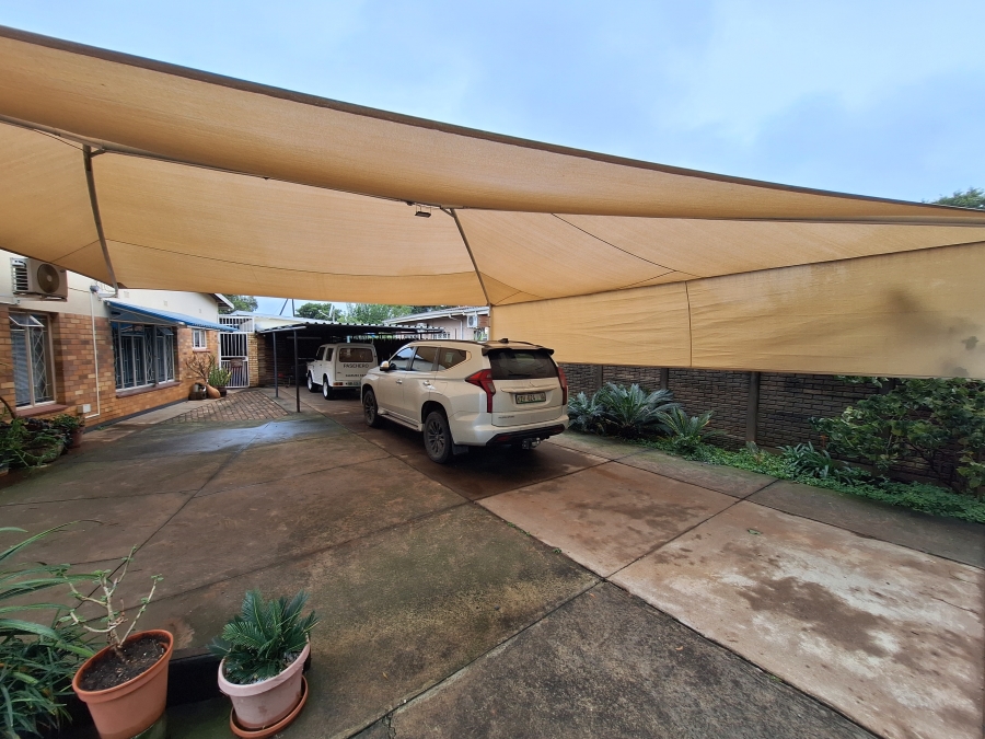 3 Bedroom Property for Sale in Oos Einde North West
